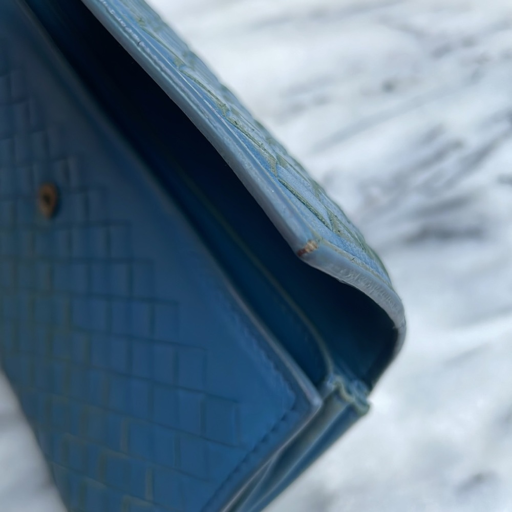 Blue Bottega Veneta woven leather long snap wallet w/ zipper pouch, casual vibe - Picture 14 of 16